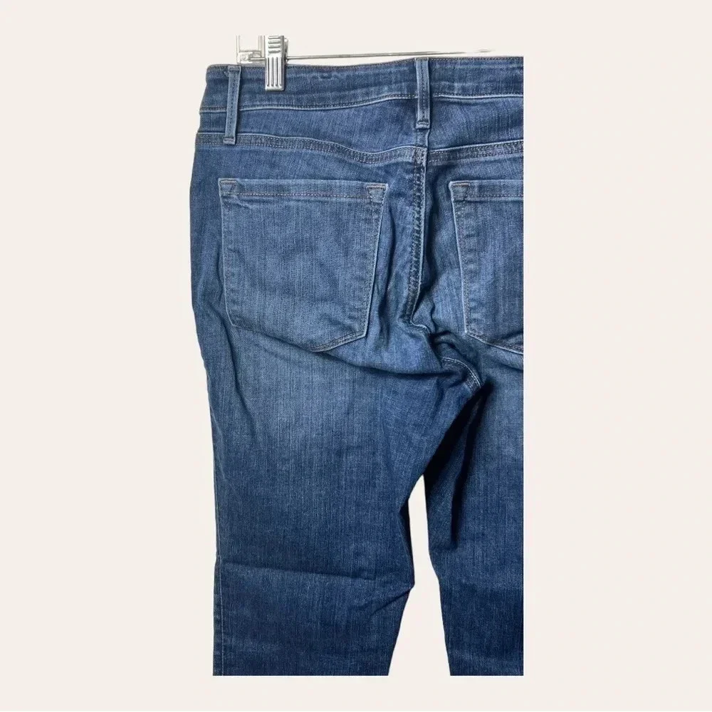 0830. ANN TAYLOR LOFT CURVY SKINNY DENIM JEANS SIZE 26‎ MEDIUM WASH DENIM COLOR